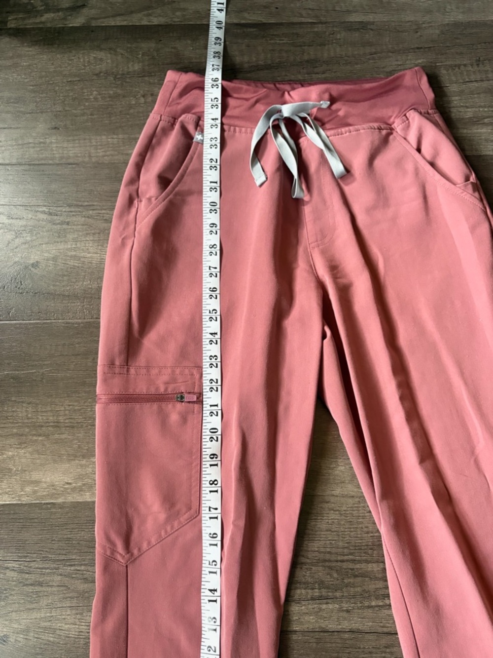 FIGS Scrub Set in Dusty Rose/ Pink Blush Catarina One-Pocket Zamora Jogger - Picture 9 of 12